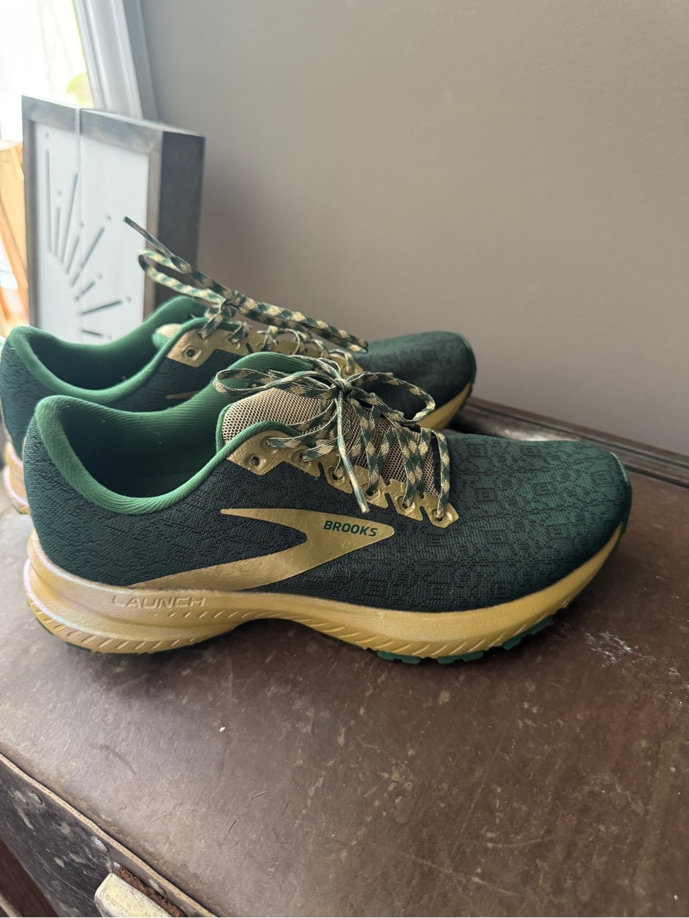 Brooks Launch Run Lucky St. Patrick’s Day Running Shoes Women’s 7.5 Green Gold